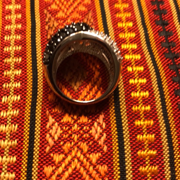 Ring - Picture 2 of 3